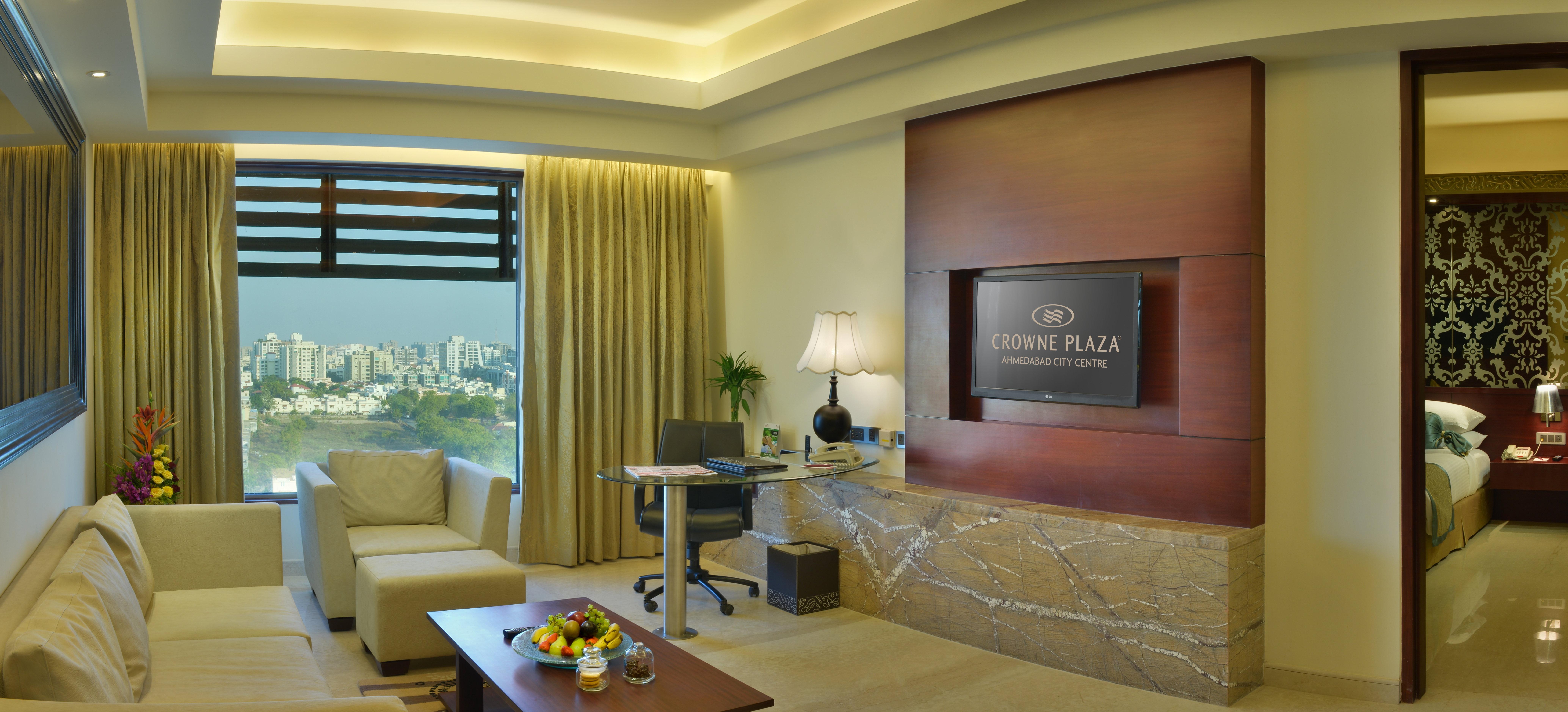 Crowne Plaza Ahmedabad City Centre By Ihg Extérieur photo