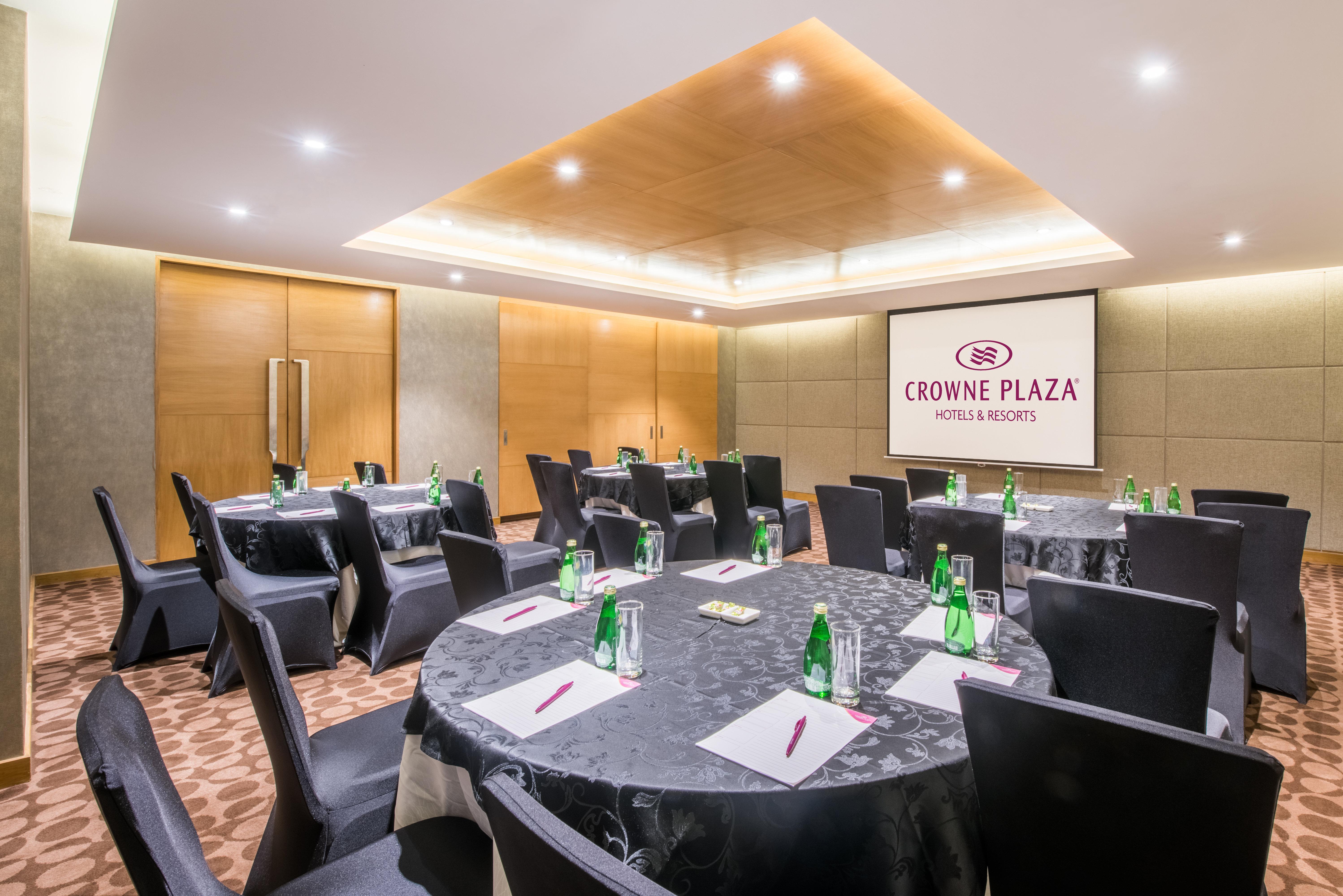 Crowne Plaza Ahmedabad City Centre By Ihg Extérieur photo