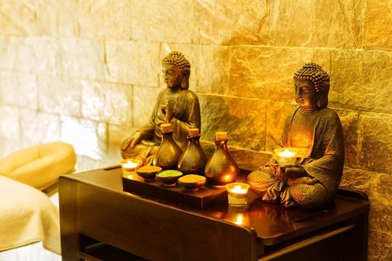 Crowne Plaza Ahmedabad City Centre By Ihg Extérieur photo