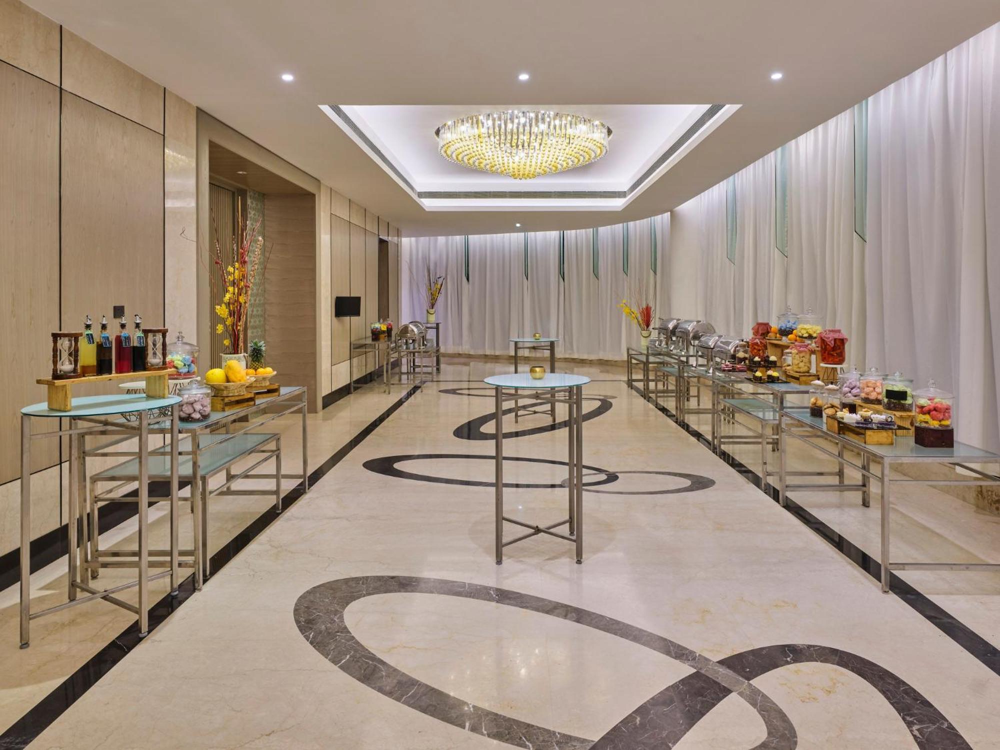 Crowne Plaza Ahmedabad City Centre By Ihg Extérieur photo